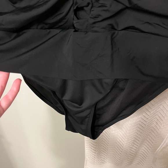 Bathing suit - Picture 6 of 7